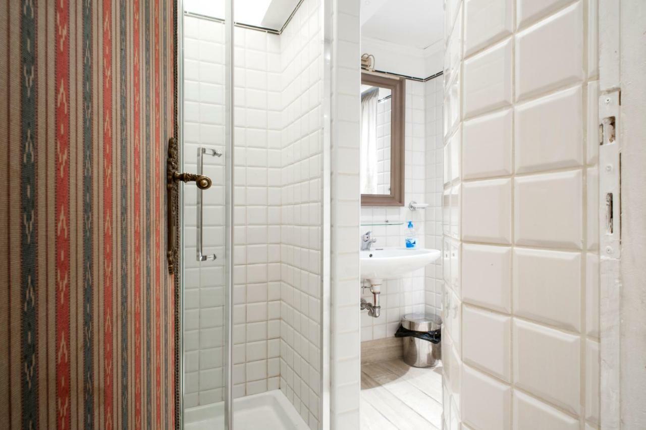Santa Cecilia Apartment In Via Del Corso Roma Eksteriør bilde