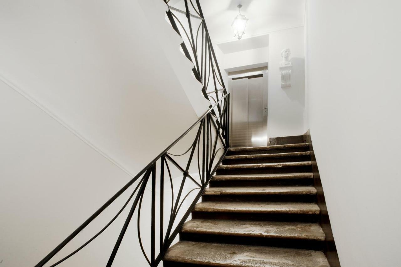 Santa Cecilia Apartment In Via Del Corso Roma Eksteriør bilde